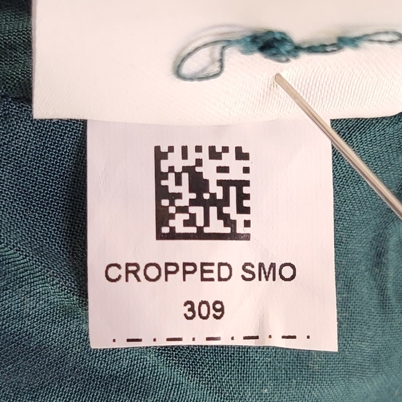 Boden Cropped Metalic Smocked Top in Green and Gold size 6 - Picture 7 of 7